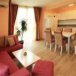 Long 4* Шкорпиловци