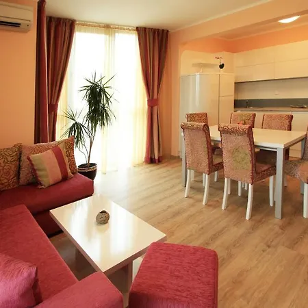 Long 4* Shkorpilovtsi