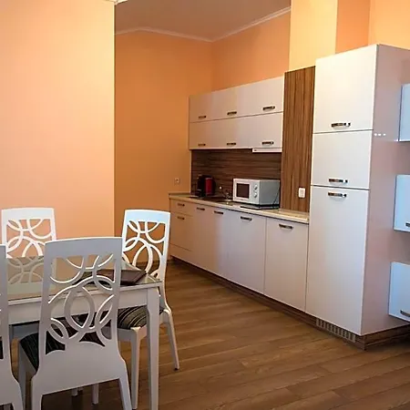 Апартхотел Long