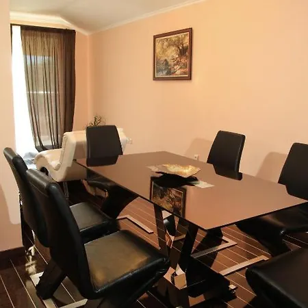 Апартхотел Long 4*